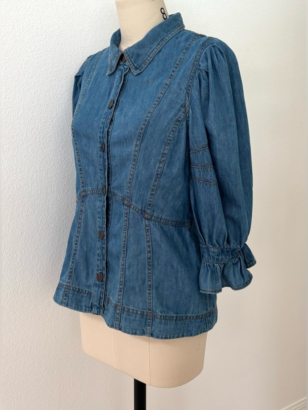 Anthropologie Puff-Sleeve Denim Buttondown Shirt NWT Cotton Indigo Wash Fitted M - Picture 4 of 10